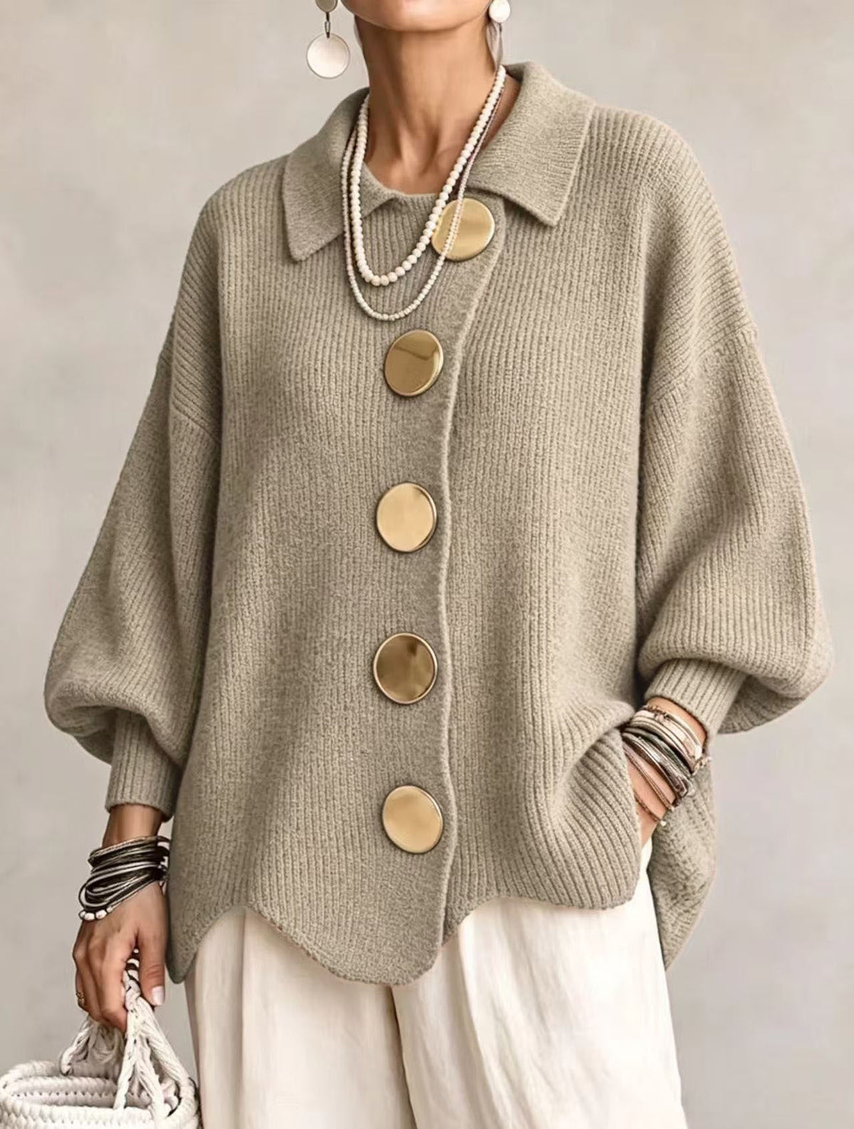 Isadora | Cardigan oversize con dettagli dorati
