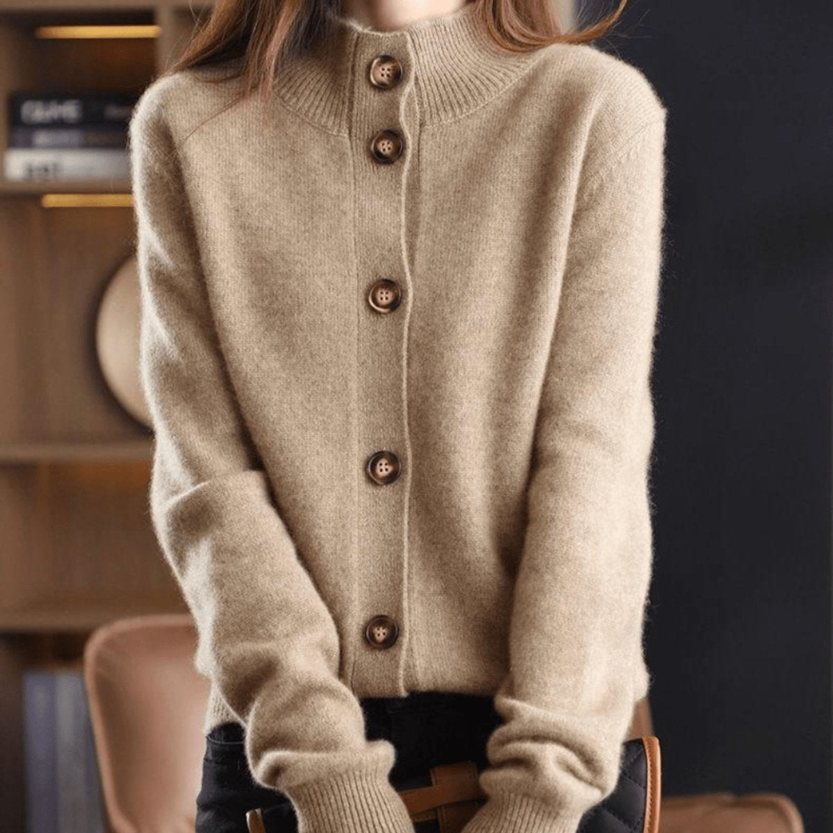 Camila | Cardigan da donna in maglia con bottoni sul davanti, in misto cashmere