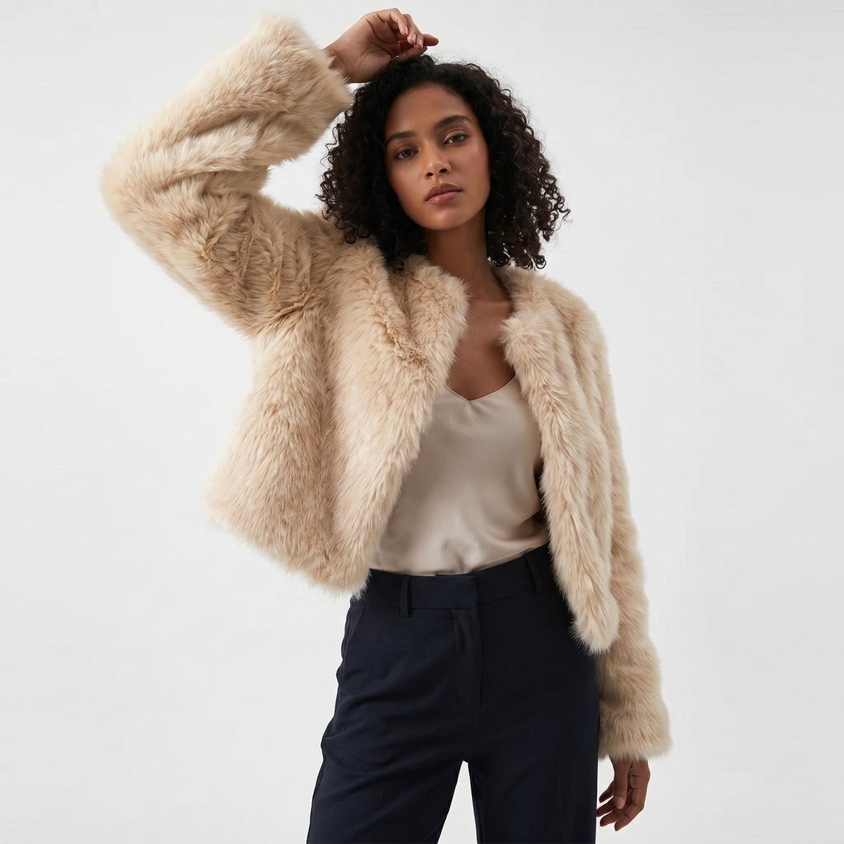 Mia | Cardigan corto da donna in pelliccia sintetica