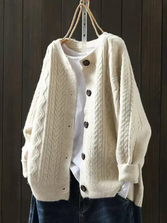 Victoria | Cardigan da donna oversize con lavorazione a trecce e bottoni