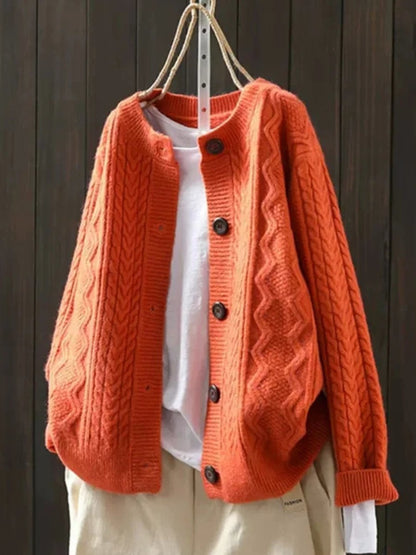 Victoria | Cardigan da donna oversize con lavorazione a trecce e bottoni