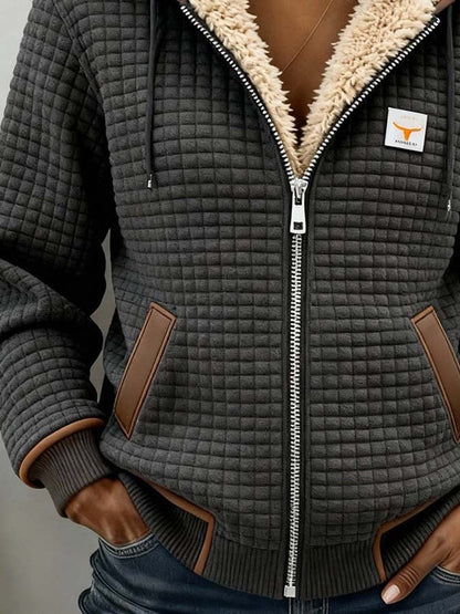 Penelope | Giacca da donna trapuntata con fodera in sherpa, in pile con cappuccio e zip integrale